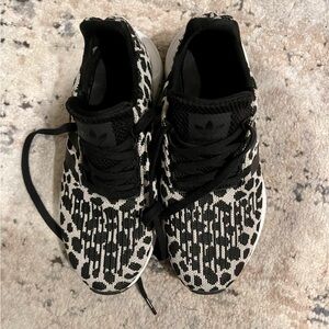 ADIDAS Leopard Women’s 7